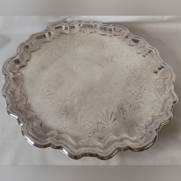 Leonard Silversmith Other - Leonard Round Silver Plate Footed Service Tray